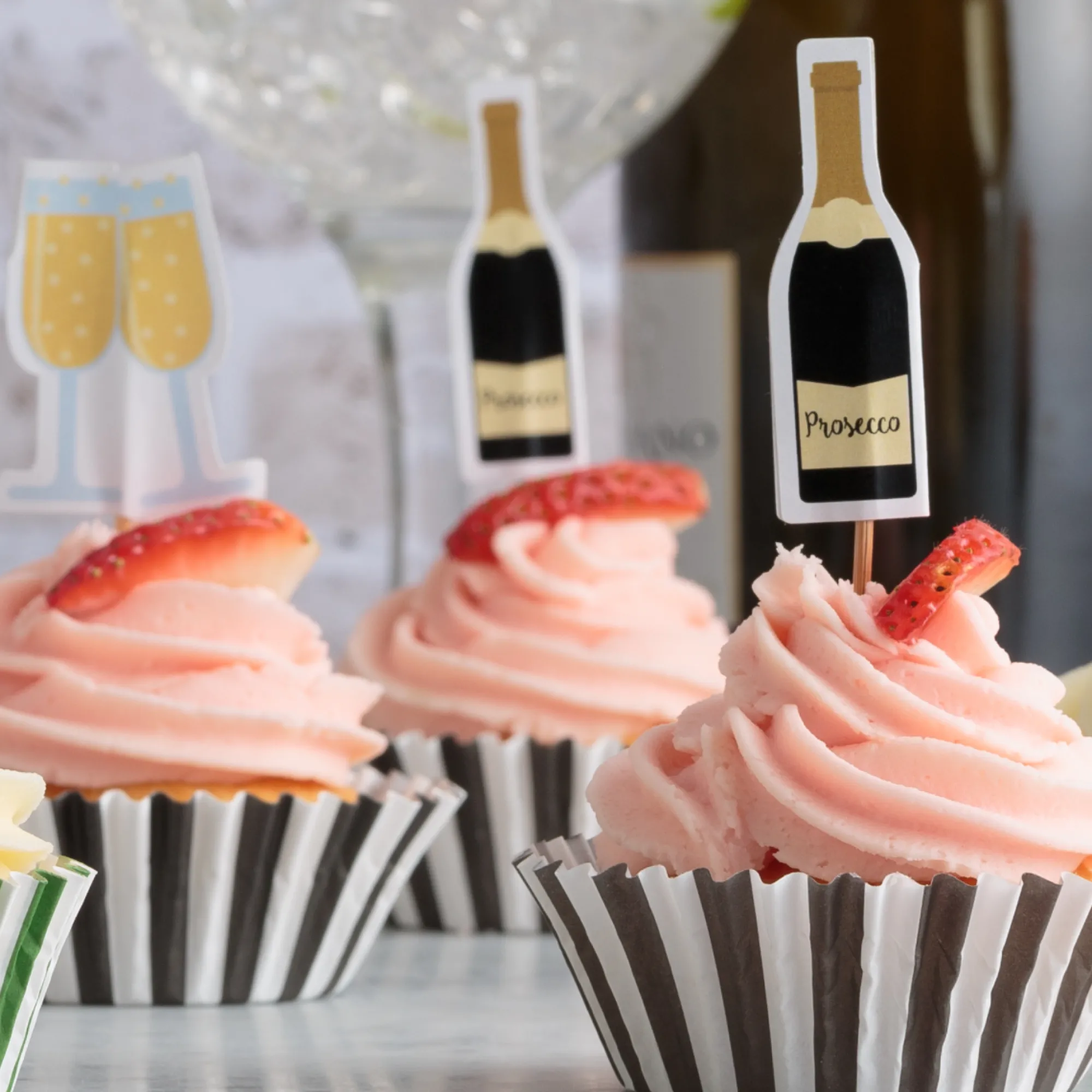 Cupcake Cases & Toppers>Mason Cash 48 Prosecco Cupcake Case & Toppers